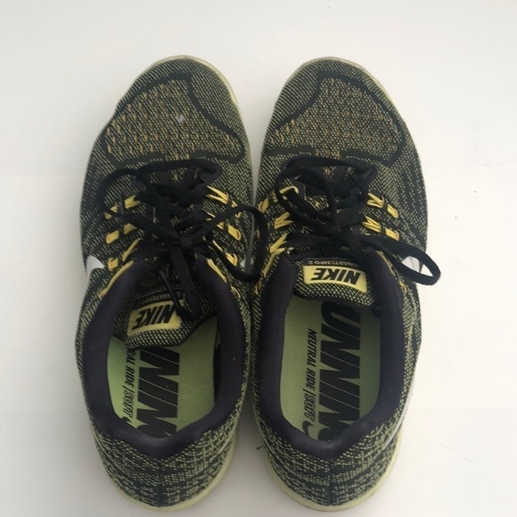 Nike running Lunar Tempo2 yellow and black size 9.5 lace ups side swoosh - Picture 1 of 9